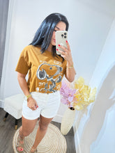 Load image into Gallery viewer, Graphic tee Snoopie
