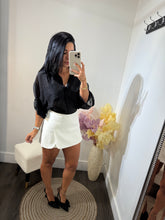 Load image into Gallery viewer, Top button Nadia
