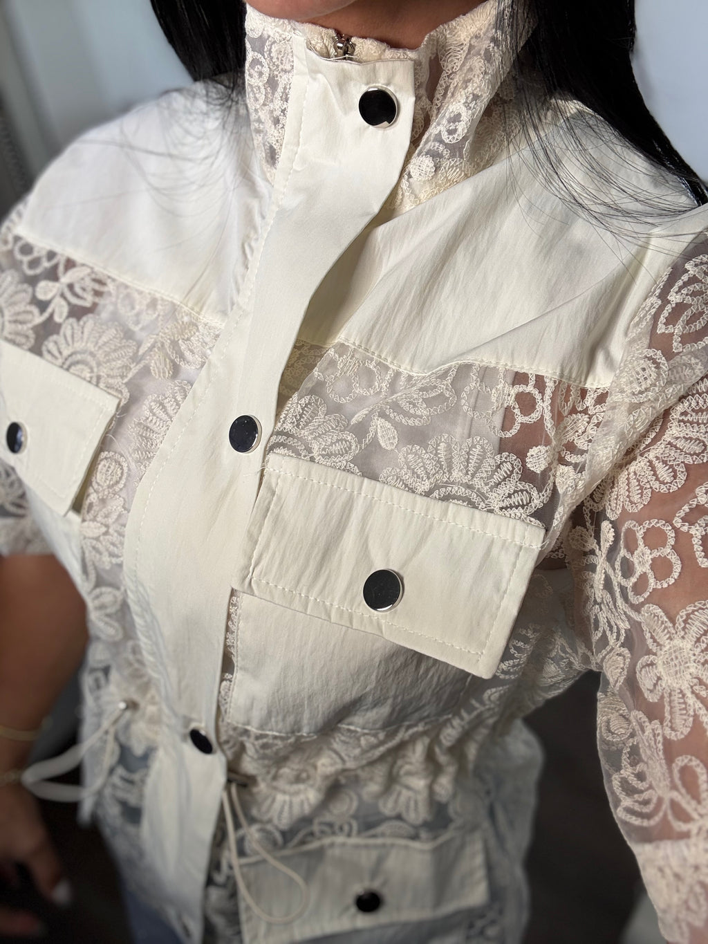 Jacket lace