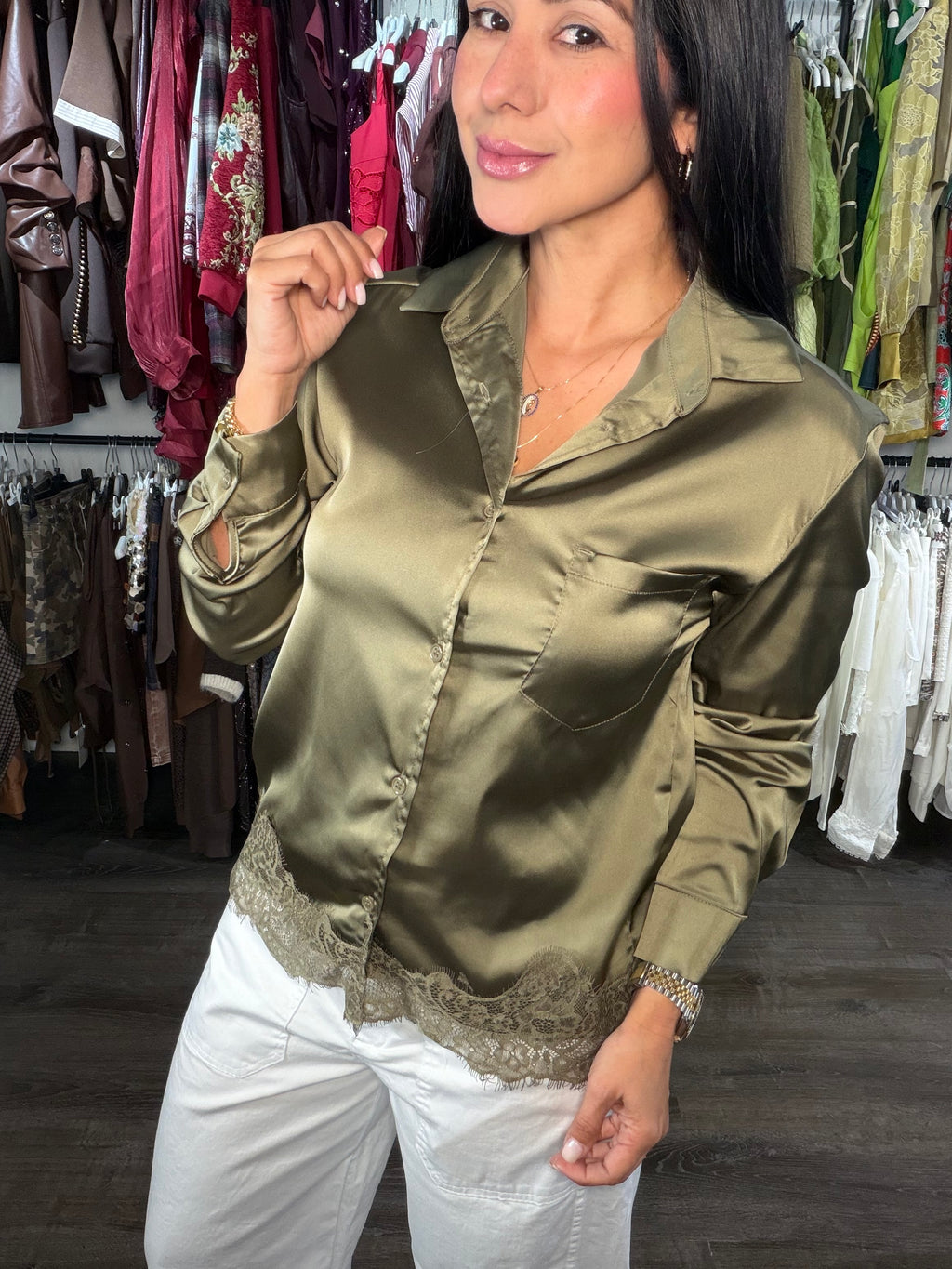 Top button Amanda green