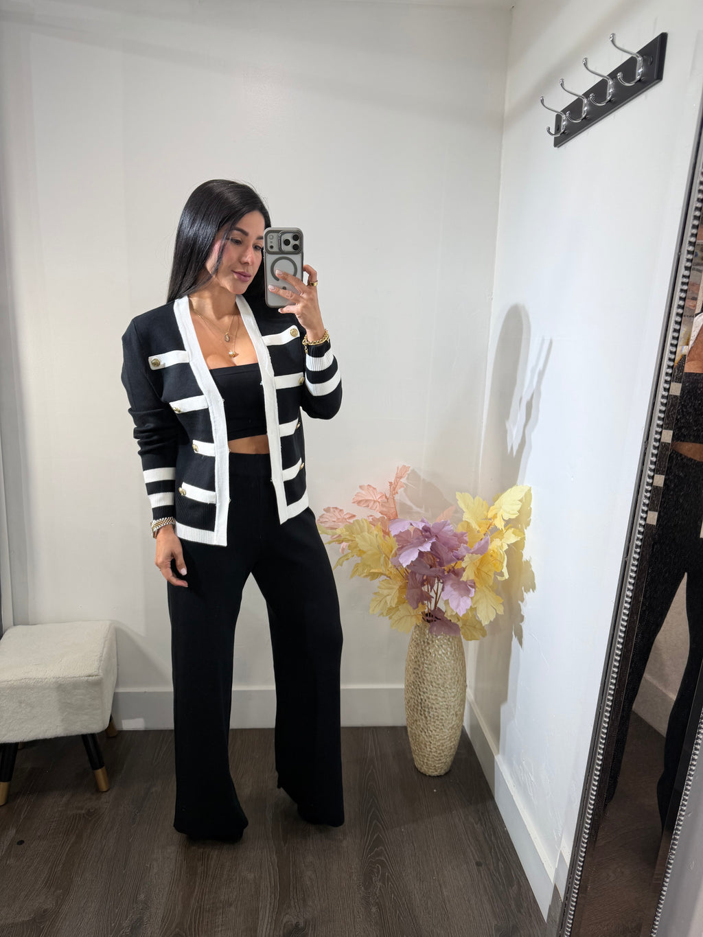 Set Karina