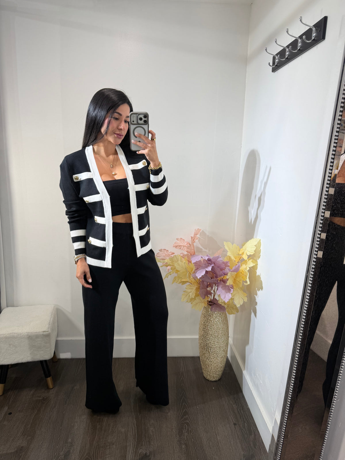 Set Karina