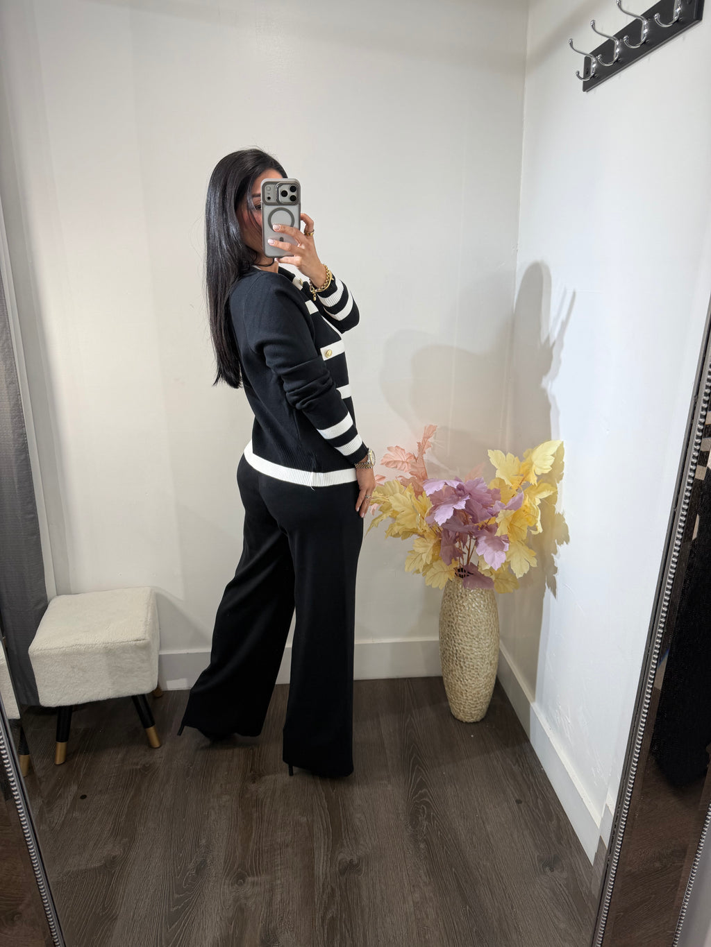 Set Karina