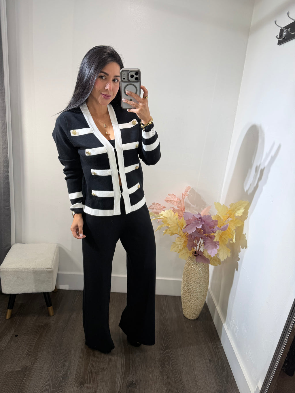 Set Karina