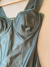 Load image into Gallery viewer, Bodysuit Oly
